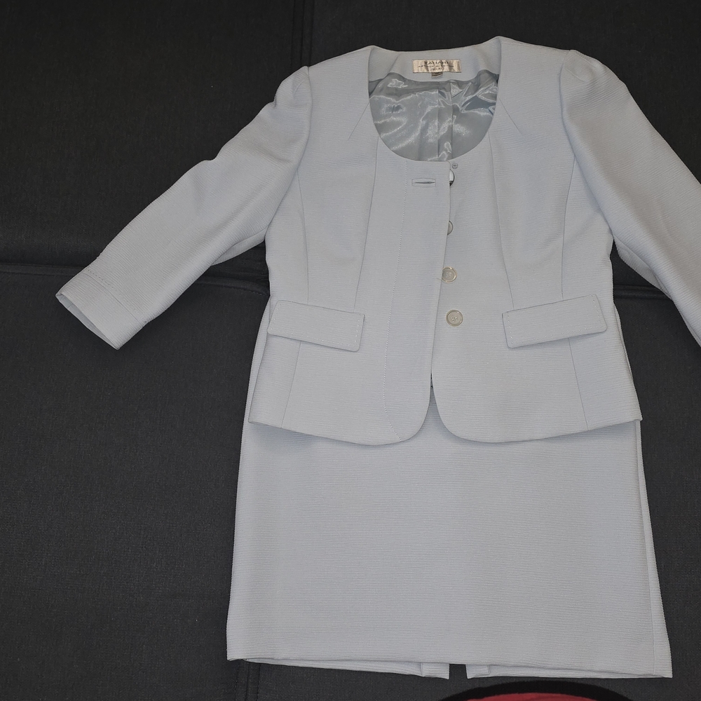 Tahari Sky Blue Women's Suit -- Petite